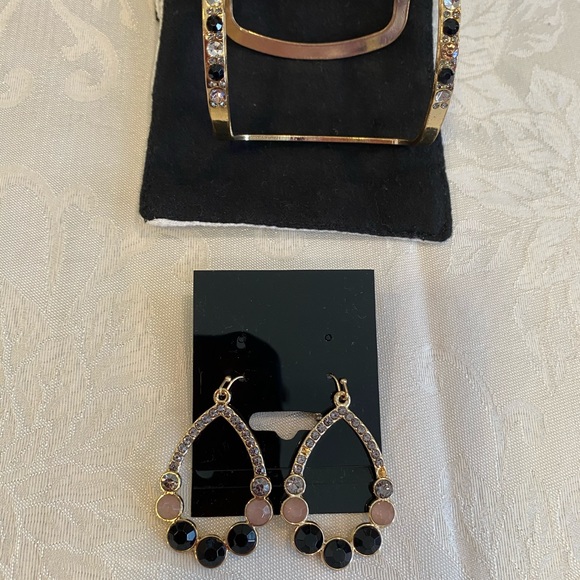 Drop Earrings & Cuff Bracelet Set - Picture 8 of 11
